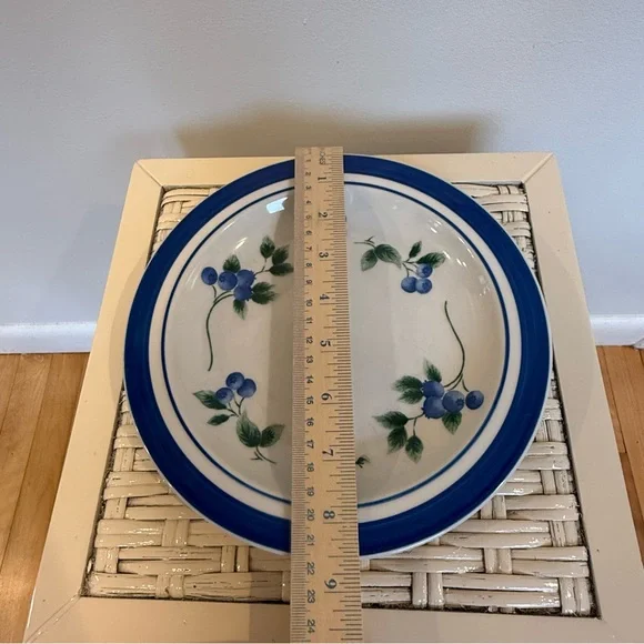 Blueberry Pattern Ceramic Salad Plate - Blue - Picture 5 of 5